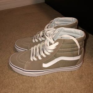 Vans Skate-hi’s in Desert Taupe